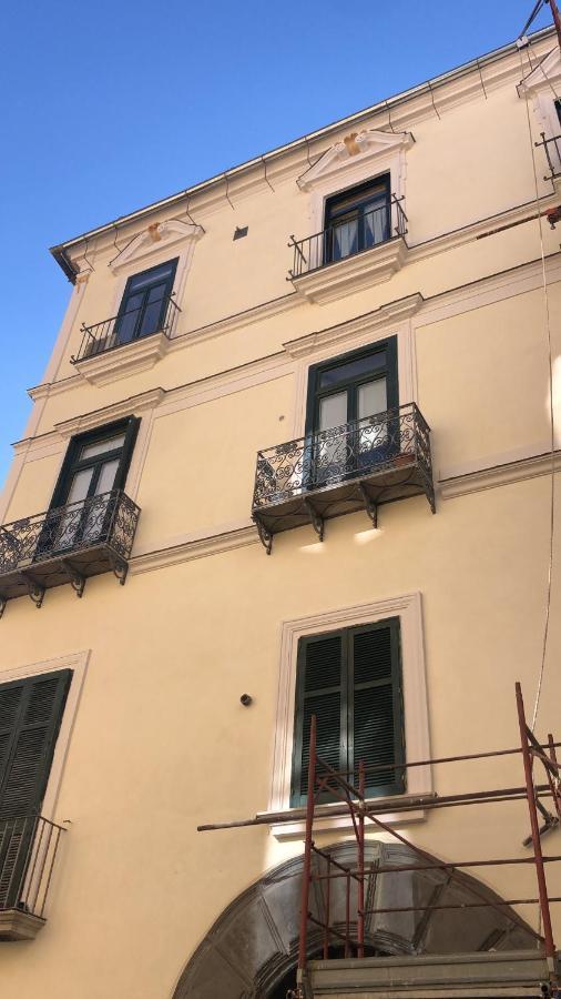 Casa Vittoria Διαμέρισμα Σαλέρνο Εξωτερικό φωτογραφία